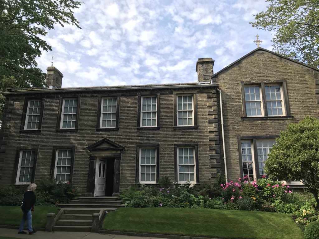 courtney tweet media