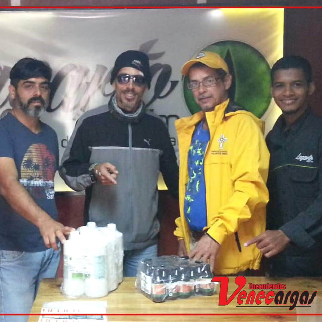 Encomiendas Venecargas aportó su granito de arena!! 😀 y nuestros aliados <a href="/LagartoFM/">Lagarto 103.7 FM</a> y <a href="/motamiguel13/">Miguel Mota</a> fueron cómplices en esta noble tarea. La donación de medicinas fue recibida  por los amigos de Ministros Voluntarios quienes se encargaran de entregar los beneficios.