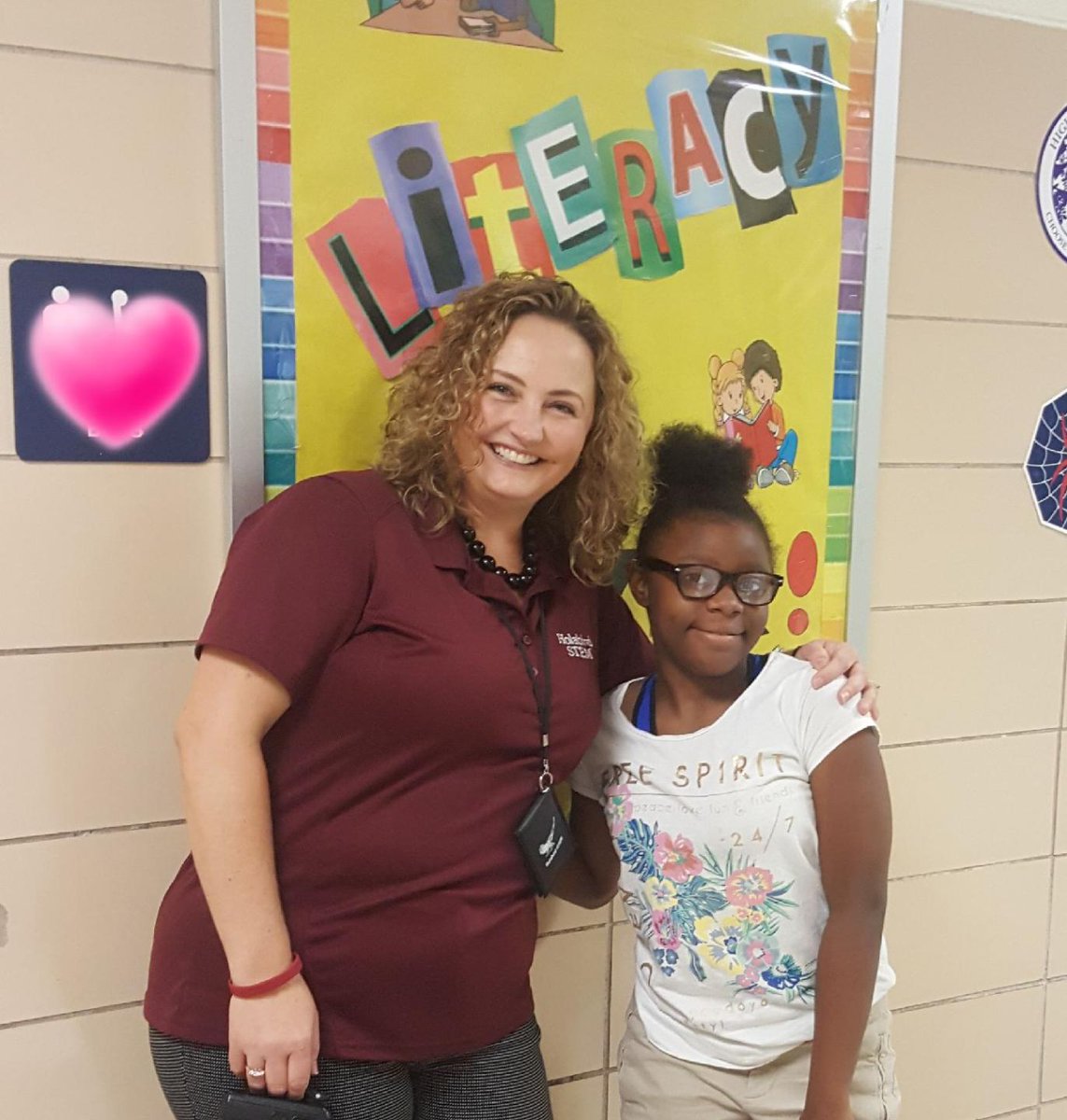 DrPenK's tweet photo. When entering #6thgrade is scary, it's always calming to know you're in good hands! Thank you Principal @vkearns_M & @HolabirdSTEM team for taking care of the little people #Back2BCPS #BackToSchool @willbateszone3 @grobertsbcps @eevanosky @MrsBallardHSP @ClaDavis3 #EarlyEntryDay https://t.co/WYIURToAbm