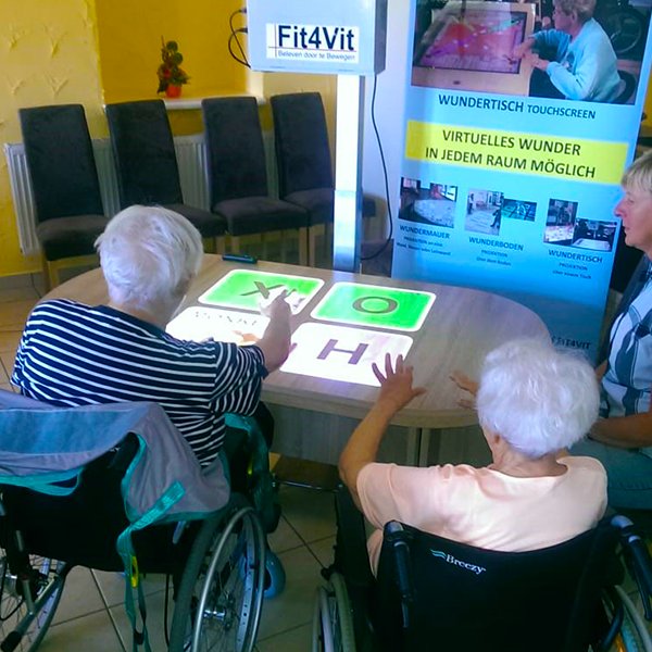 LUMOplay's tweet image. Lumo Play isn't just for kids. Here's an installation for a nursing home in Germany made by Wiltraco, one of our official resellers. The Touch table can be adjusted in height and also can be tilted.
#lumoplay #interactivetable #interactiveprojection #nursinghome