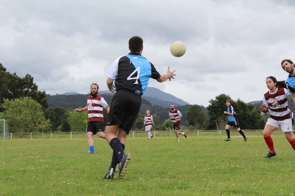 Este Domingo 2 de Setembro  celebramos no marco das Festas de Montealto unha xornada de iniciación ao fútbol gaélico na súa modalidade mista. Vémonos no Campo 2 da Torre de Hércules de 18 a 20h. Animádevos a probar! Agradécese difusión 🤘