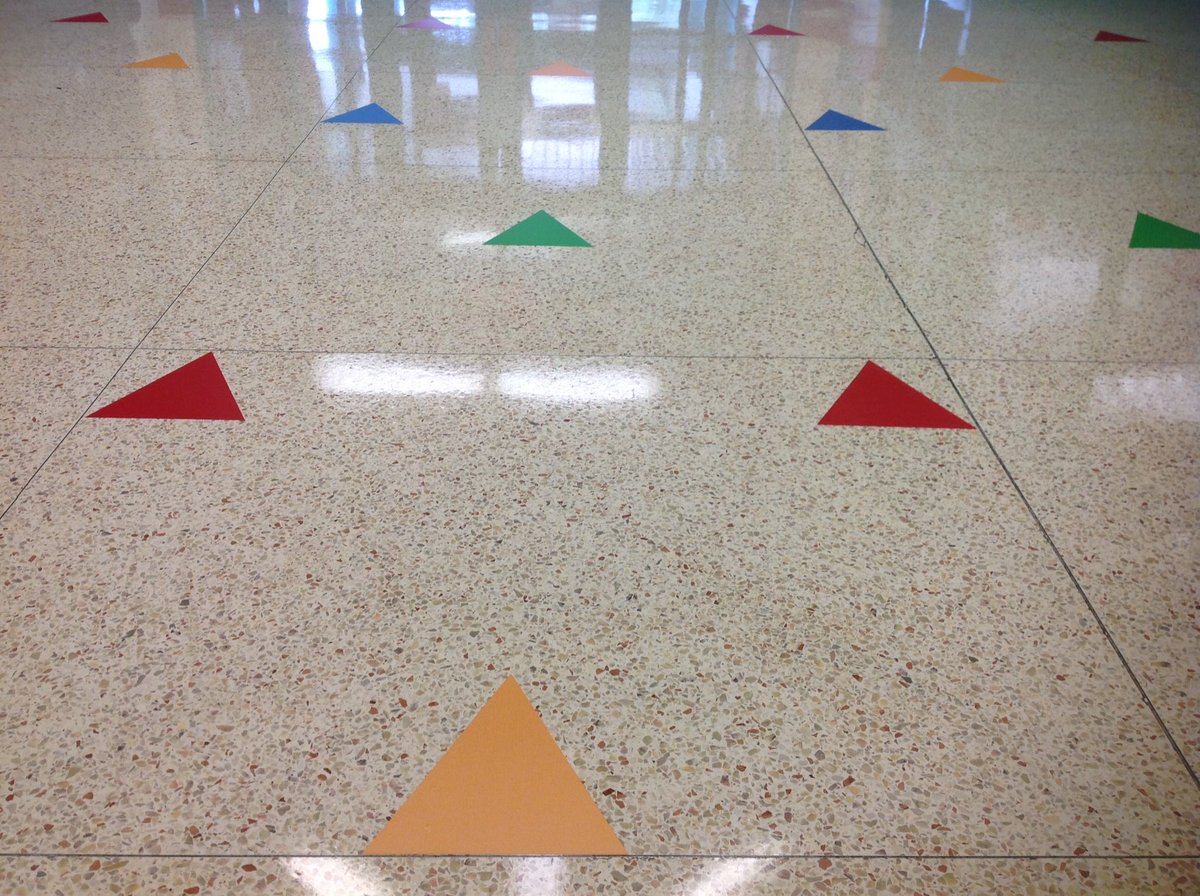 MmePascaleEPS's tweet image. Comment favoriser les occasions de mouvements? Avec un 'couloir actif', bien sûr! @EcoleNOHO @EverActiveAB #enfantsactifs #littératiephysique #prêtsàapprendre #BienEtre