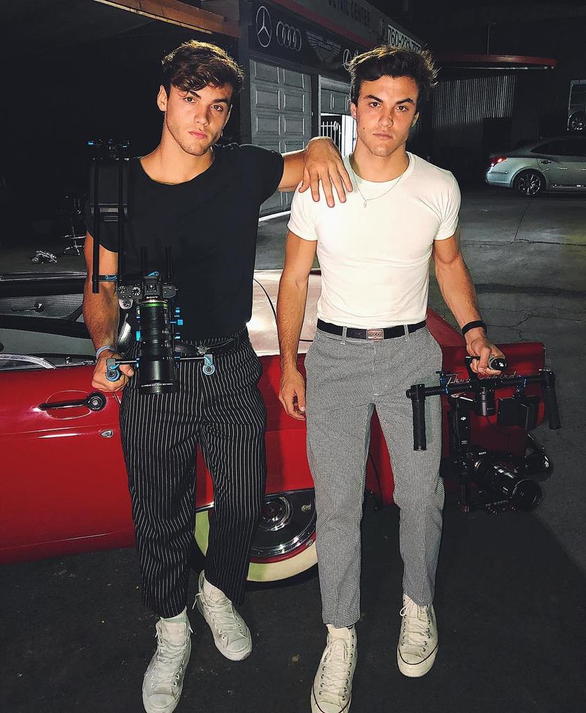 DolansHttp's tweet image. I stan