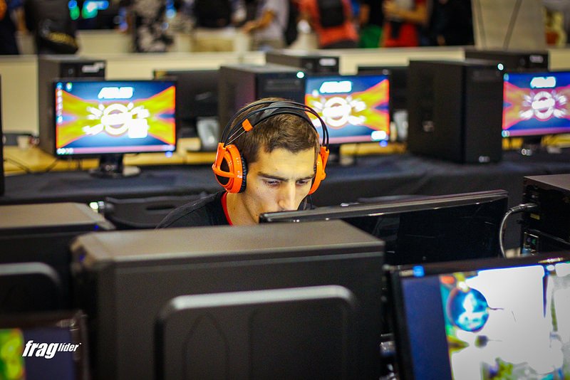 Fraglider's tweet photo. Eis algumas das equipas já presentes na RO32 deste qualificador da @IeSF_Master!

@ftwesports, @ftwesports.evo, @ASPesports, @ASPesports.RISE, @GalaticsEsports, @SCBesports, @EsportsOffside, @Offset_Esports, @facedesports, @IberiaeSports, @TeamHD_eSports, @Exceed9kesports. https://t.co/YMUMWosSuC