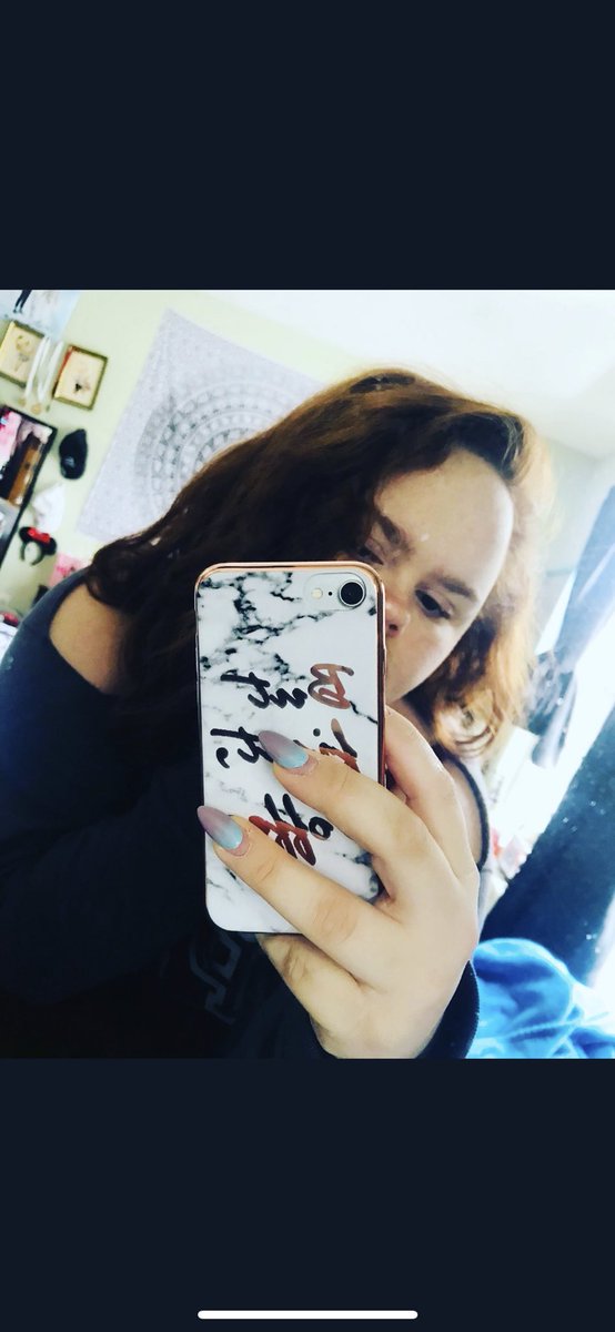Beccabear11's tweet photo. I’m here for this #8LFORBEAUTIES I didn’t CHOOSE to be IN TO DEEP can we TALK about how HARD it is to be FRIENDS when I’m HOOKED on you. So imma say these 8 LETTERS. I love you https://t.co/L3ZuXJF32Y