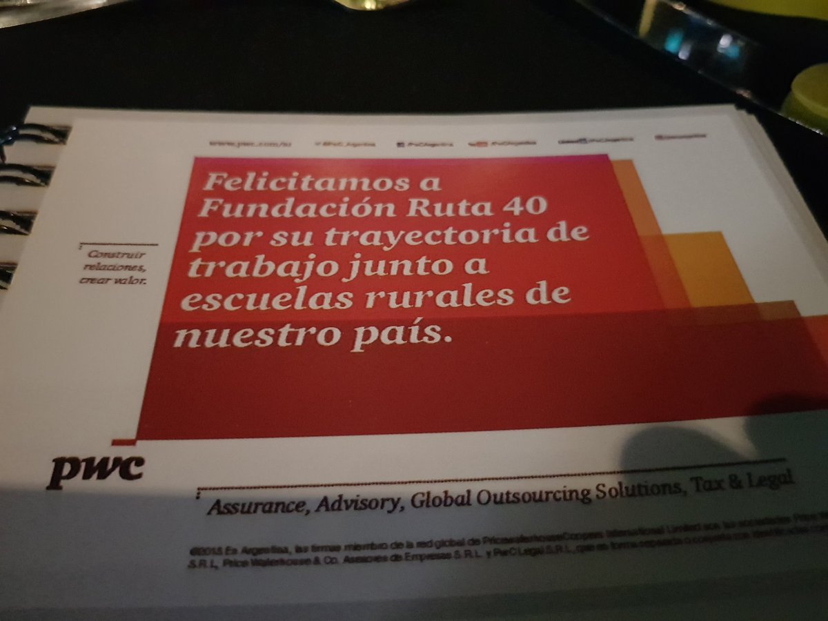 NicolasCarusoni's tweet photo. En la cena anual de FR40 acompañando a @SilviaTorresC. @PwC_Argentina #DigamosPresente, con @marianoctomatis. https://t.co/B9P9QDDnoV