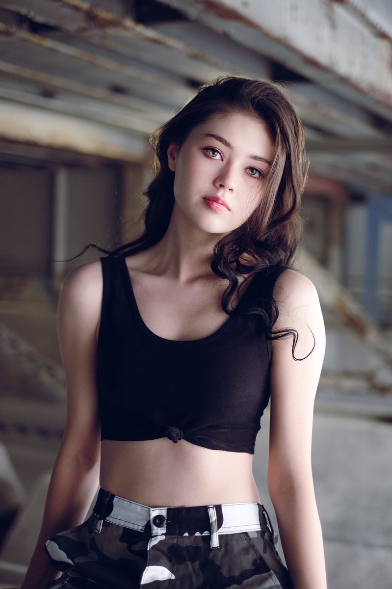 dejadolan's tweet photo. here’s some shoot pics ok bye bye <3 https://t.co/hvGkQ9nCVL
