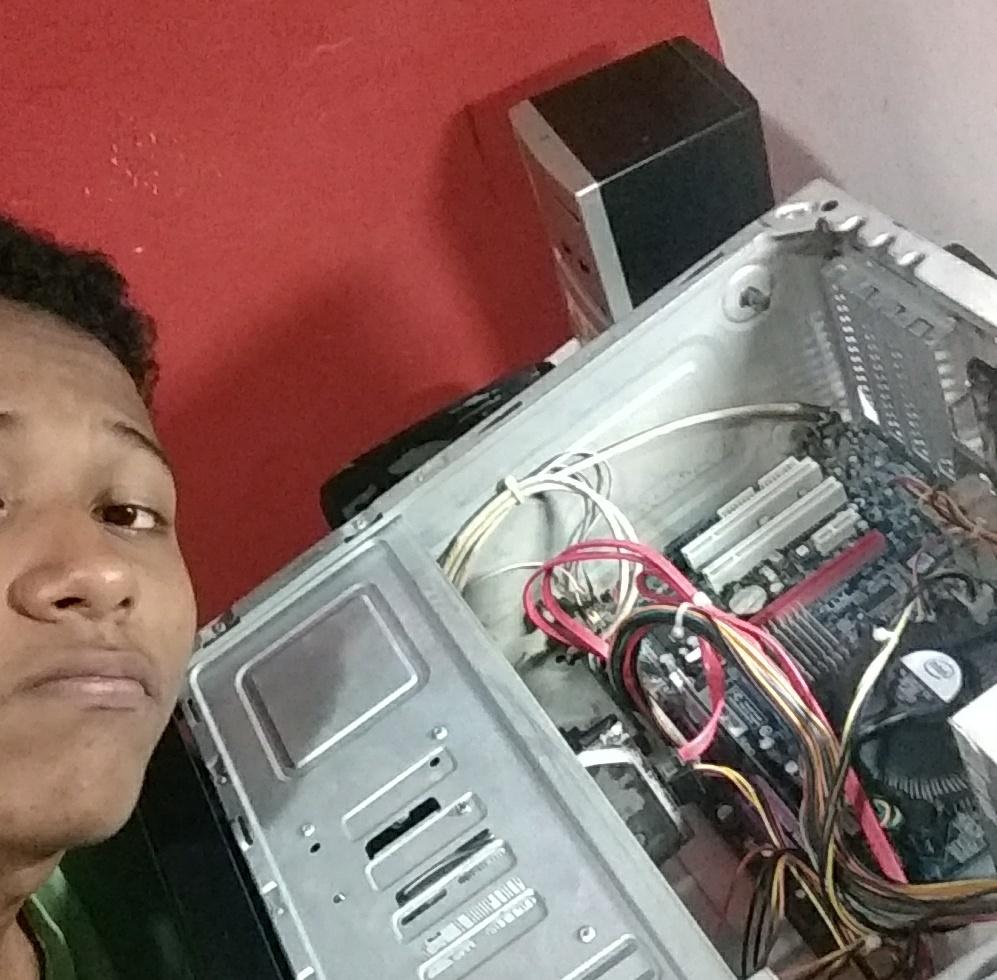 HOJE MEU PC VEIO A FALECER <\3
ERA RUIM? ERA MAIS ERA MEU AMIGO 😓
VÁ COM AMIGÃO </3