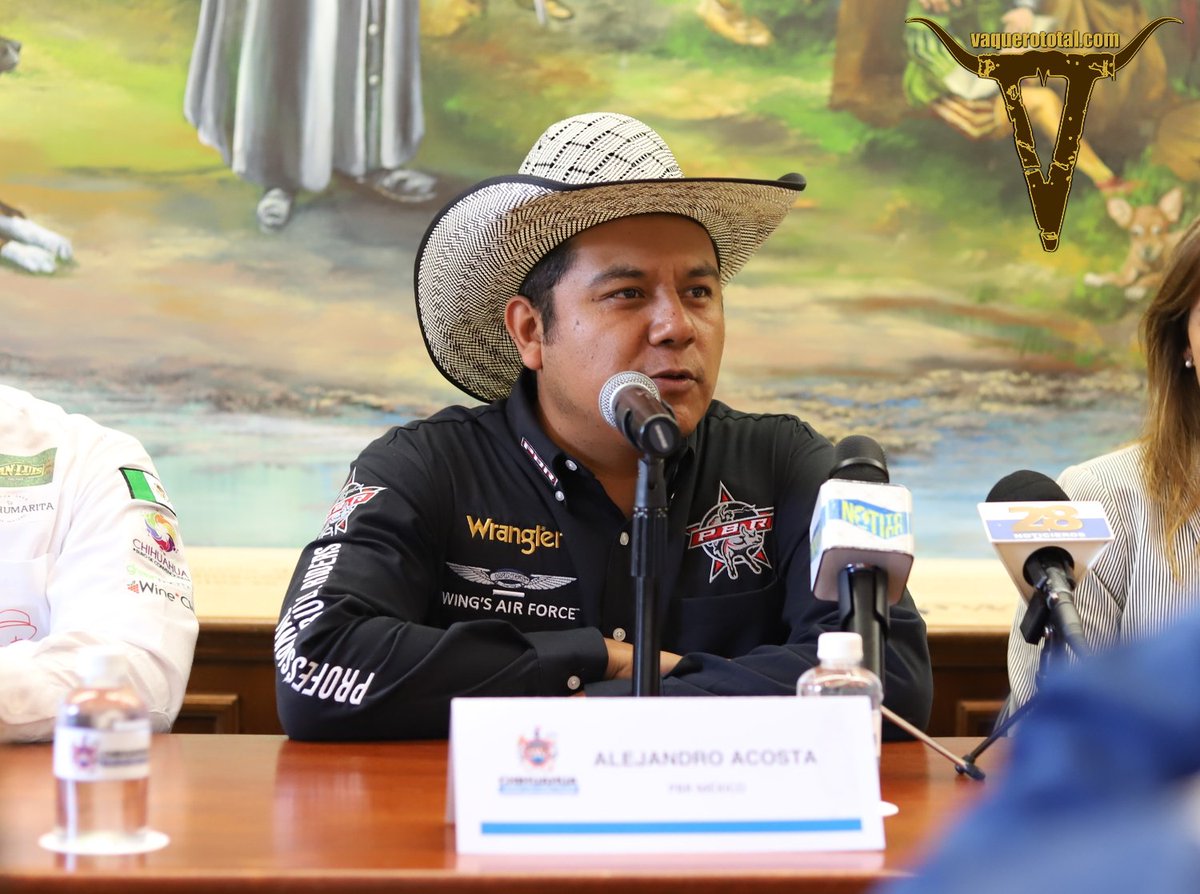vaquerototal's tweet photo. Todo listo para el #PBRLucasOil en #Chihuahua 
https://t.co/JZMUnASq4K https://t.co/SskZOACsWP
