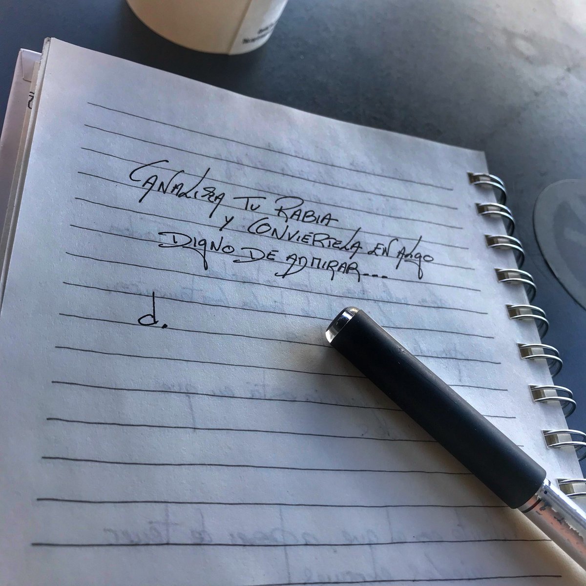 DANIROVIRA's tweet photo. Tardecitas yankis de café y cuaderno... https://t.co/hH1uJdH1JE