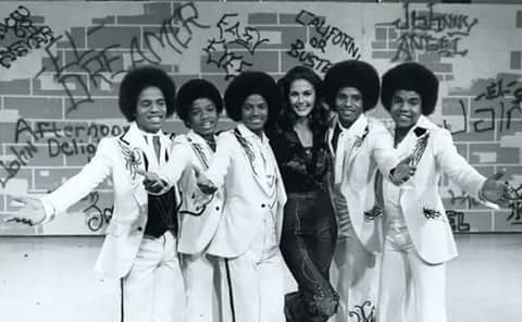 ardilahendrix's tweet photo. @RealLyndaCarter #MichaelJacksonInmortal #MJDiamondCelebration @michaeljackson @themusicpimp @laxmasmusica #ultimodj 📻💓💖👍👊👏👏👏👏👏 https://t.co/flMNtStHQx