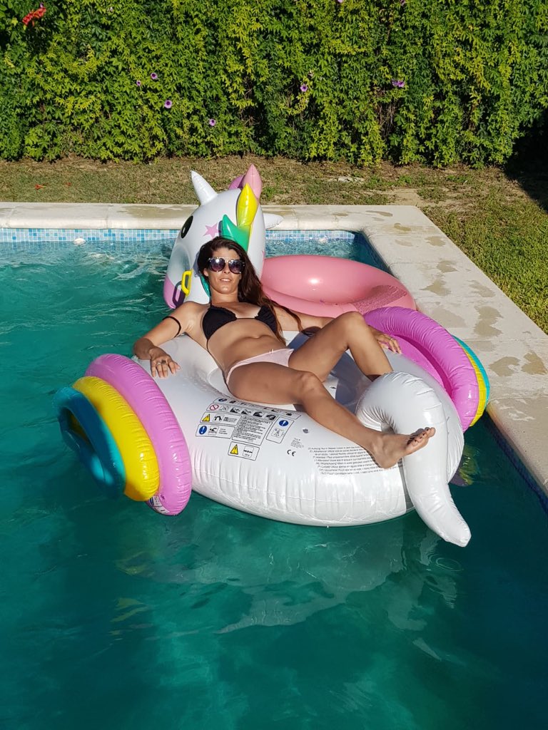 eliodesol's tweet photo. Pasándolo pippa encima del #puticurnio #cadiz #Chiclanadelafrontera #love #Foreverfriends #Arriesgandoquenoespoco https://t.co/A7957shFFA