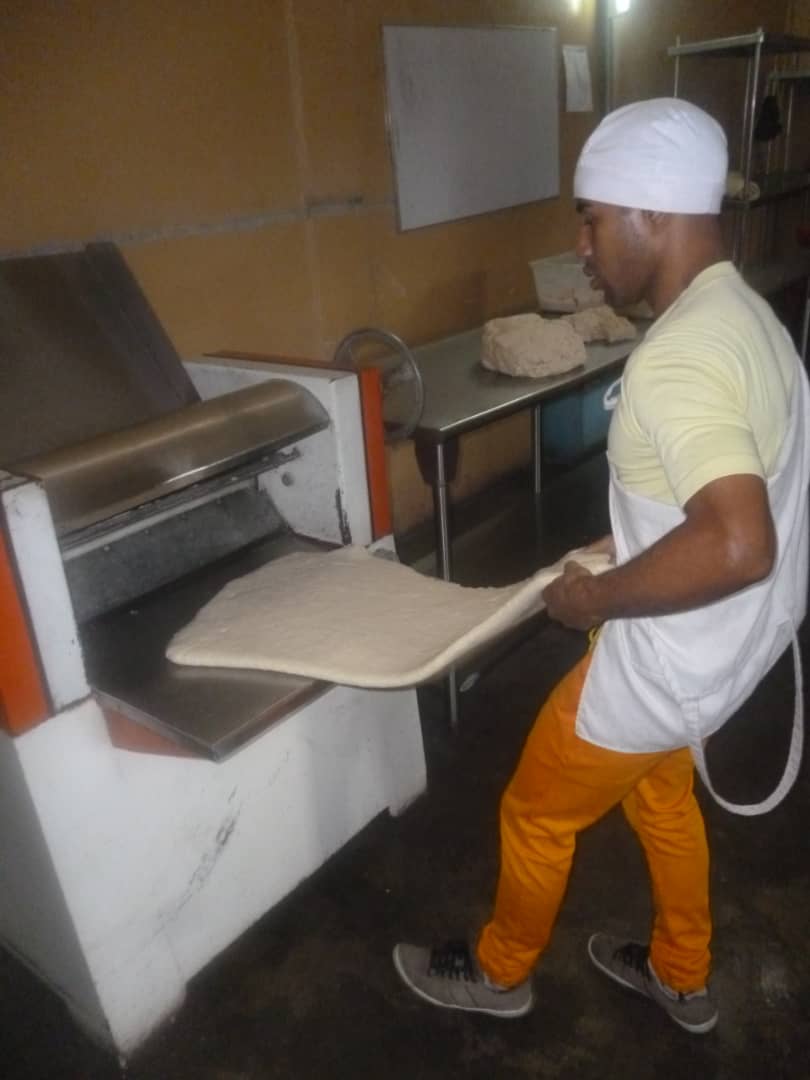 DSCRCO's tweet photo. PANADERIA https://t.co/VsAf9B3BYG