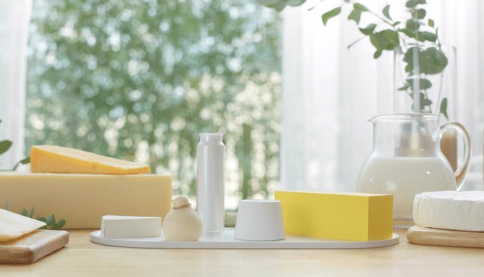 HiTechchic's tweet photo. SunMade Cheese Plate by YOLK: A New Solar Charger that Gives Back Launches on Kickstarter https://t.co/ZRjmcvBSu9 https://t.co/xG5kAAwVrE