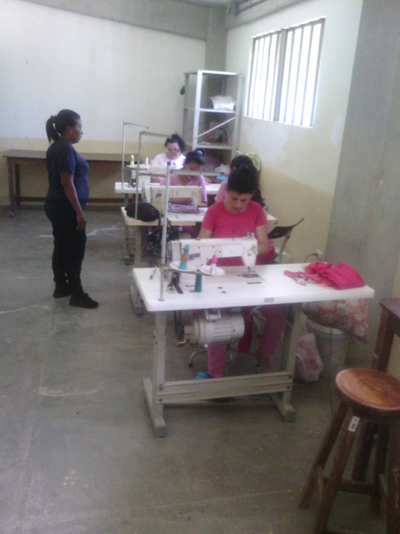 DSCRCO's tweet photo. AREA DE TALLERES (CORTE Y COSTURA) https://t.co/6FGbdZDKkc