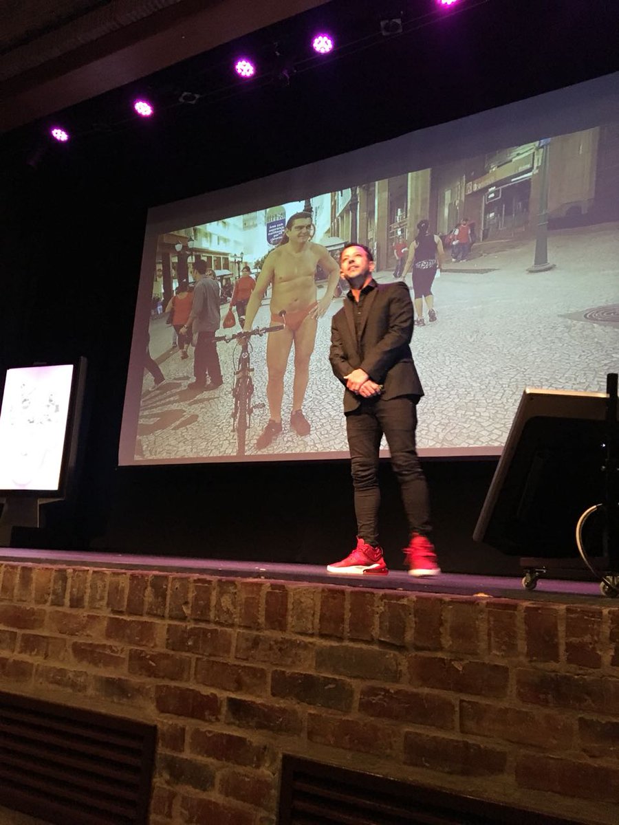 revistapym's tweet image. &quot;Las ideas son la cosa, no la cosa que vende la cosa&quot;: @Fernandezrenato en #CreativeConference @TBWA_Colombia