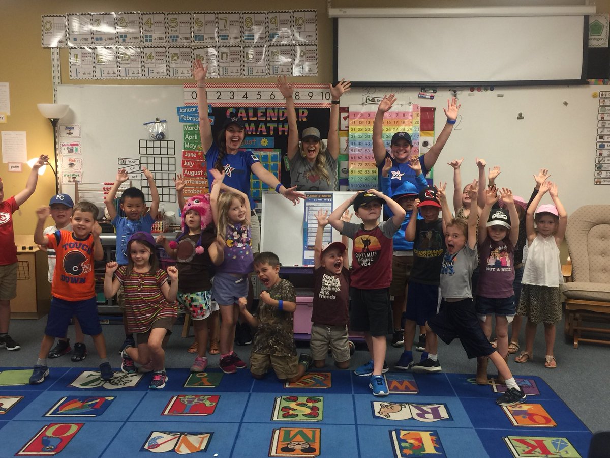 rzieglerLC's tweet photo. Our class was so excited to eat lunch with the BOOSTERTHON team! We are getting closer to our fun run goal! #lcblazers #lckinders https://t.co/kA5dYxqTZm