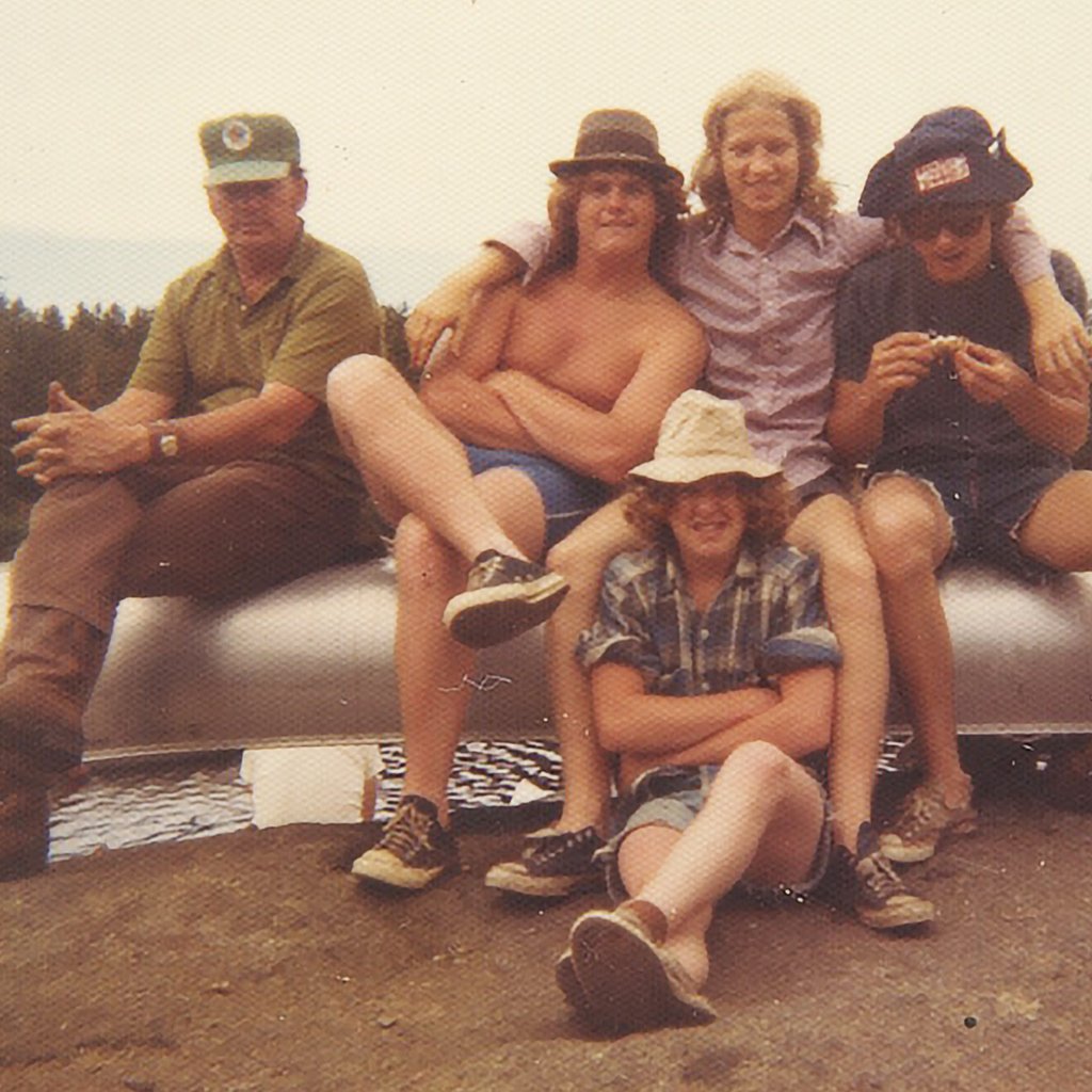BEERNUTS's tweet photo. There’s always that one guy at the party. #goodtimes
Got a better caption? Share it here!
..
#party #friends #funny #chill #greatnuts
#sweetandsalty #nostalgia #tbt #canoeing https://t.co/gL4vpJ8wSu