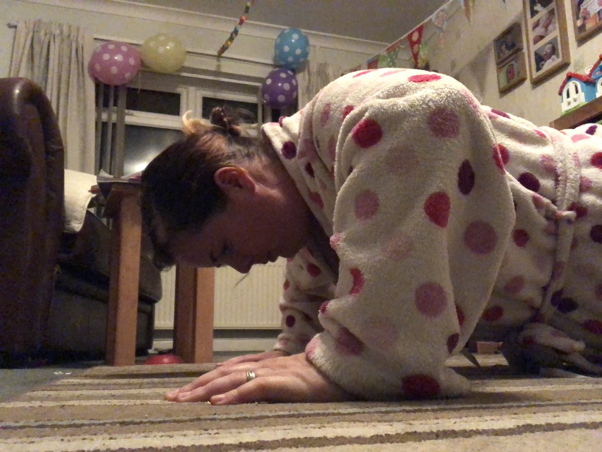 bethellershaw's tweet photo. #WeActiveChallenge
Day 30: 31 press ups for 31 days ✔️ still not feeling 100% but got them done. Had to cancel tonight’s training session 🙁 *sigh* being ill does my head in!! Hopefully back to it tomorrow
#AHPsActive #UHMBPhysiosActive https://t.co/Oe0nFzzkIi