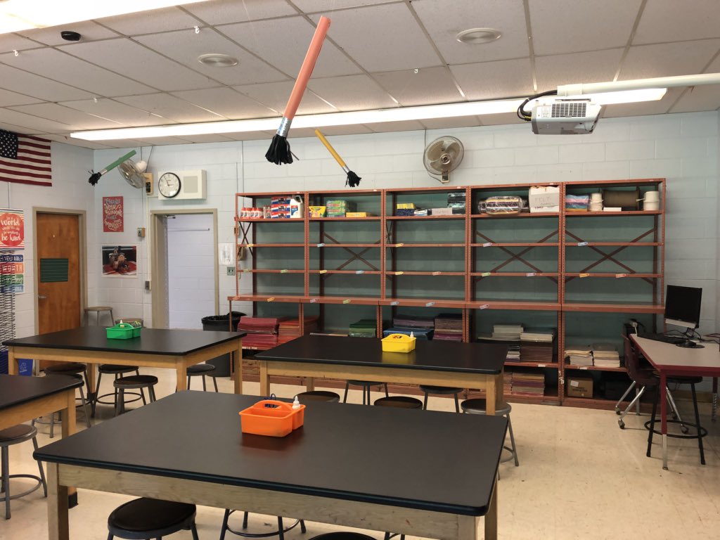 artwmrsc's tweet photo. Looks like we are finally ready to start making some amazing artwork in room 34! https://t.co/GJ1vvTwhbQ