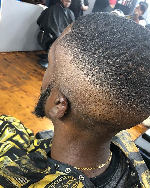 FararaTheArtist's tweet photo. Blend it! 🔥💈🌍✈️ #barbers4lyf #lyfjourney #theartofbarbering #barberingisart #consistentandpersistent #southernnotstate #georgiasouthernbarber #georgiabarbers #masteringmycraft #growthmindset #gsu20 #gsu21 #gsu22 #💰 #richbarber #farara #fararathea… https://t.co/iLaAQQKzeB https://t.co/enGeFqZ4cC