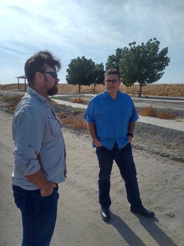 FSCWI's tweet image. Thank you Jason Dean and Mr Meyers for hosting @JosephICastro,  @MGCastro5 and @esquedatc  at the Meyers Water Bank and Wildlife Project! We&apos;re excited to see what they will bring back to @Fresno_State #FSSustainabilty #FSCWI