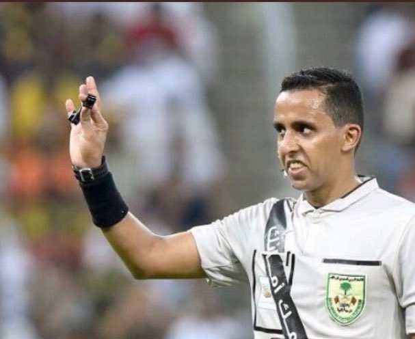 khaledbabtain's tweet photo. #احد_النصر
لابد من التحقيق مع هذا الحك�� كيف لم يرى دفع المدافع ل غالب قبل الهدف اذا استمر هذا الحكم واشكاله  لن نستفيد من التقنيه واعادة اللقطات المشكوك فيها 
عيب أن يكون هذا الحكم يمثل التحكيم السعودي لقطه لايختلف عليها أحد ويحتسب الهدف رغم طلب الحكم التحقق من ذلك
المدرجات مكا��ه https://t.co/1cIPxFSjQN