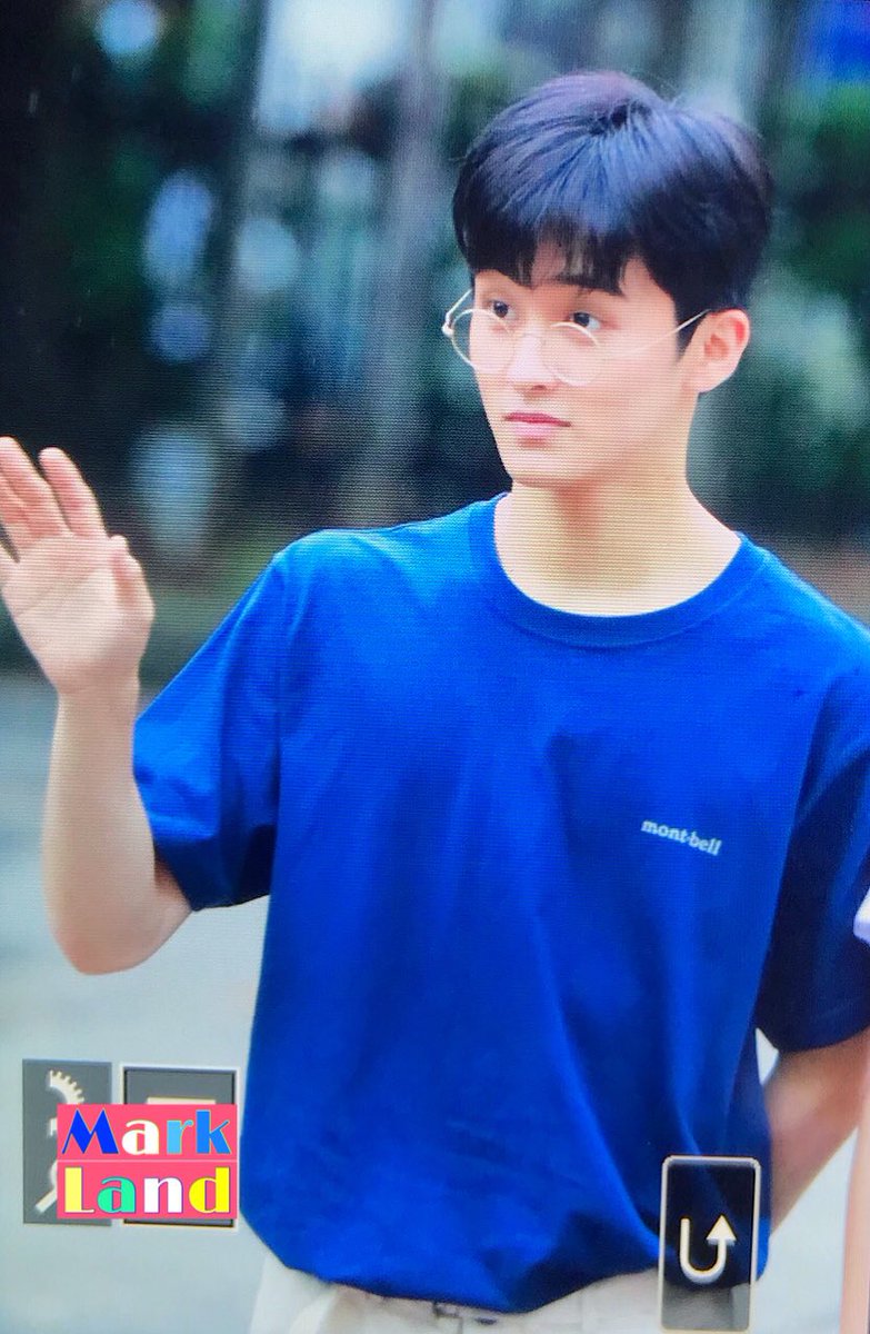 MarkLand0802's tweet photo. #NCT #Mark #MarkLee #마크 https://t.co/0pzXuTj0Ic