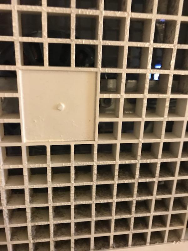 muftak3's tweet photo. @ExtendedStay Never stay here in @LasVegas. It's the most disgusting place in the world.If you like mold growing on your floor, bed bugs. Rashes all over your body.If you like cum stains on your sheets,than this is the place to stay.Need dishes? Not here. Want a call back? No way https://t.co/FjGPTdWxX7