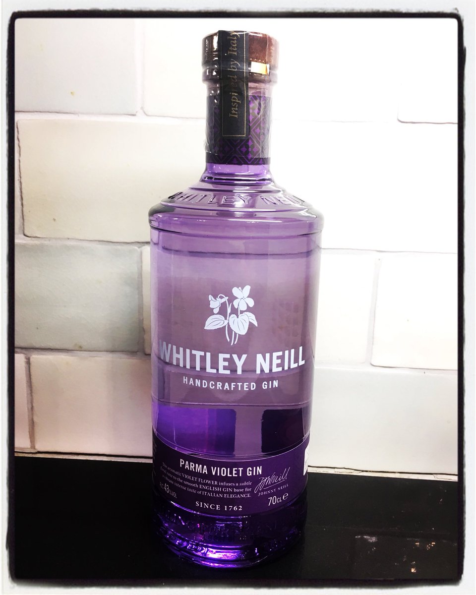 My first ever taste of gin. My life has changed forever. 🙌🏻💜🍸#WhitneyNeill #Gin #Parmaviolet