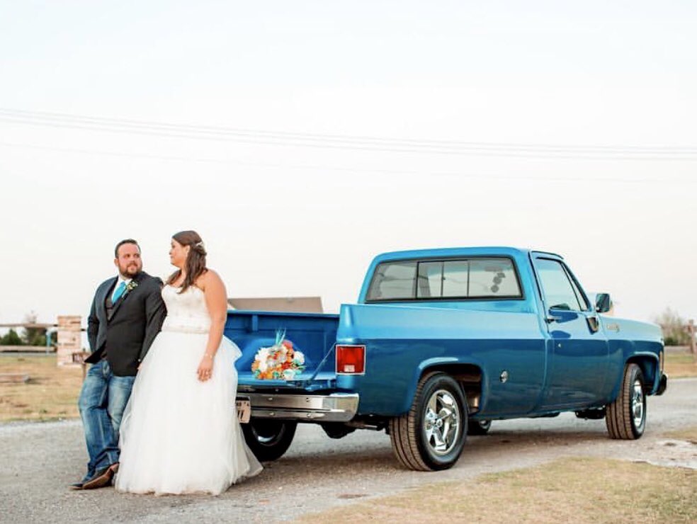 sarahobrien805's tweet photo. Can’t wait to get the rest of our #wedding photos!! 😍💍 @obriens_54 https://t.co/QbbmnRhYvC