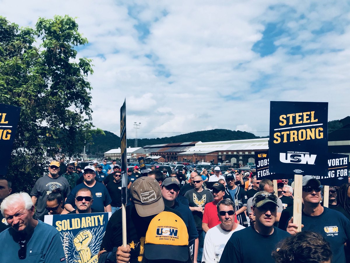 ClarkMitchellJ2's tweet photo. Spent the day rallying with steelworkers in the Mon Valley at the Clairton Works. 

Their contract is up at the end of the month; US Steel is trying to force them to take lower wages and pay higher healthcare cost. 

We stand with Unions #bluewave https://t.co/TP5jIQyOtu