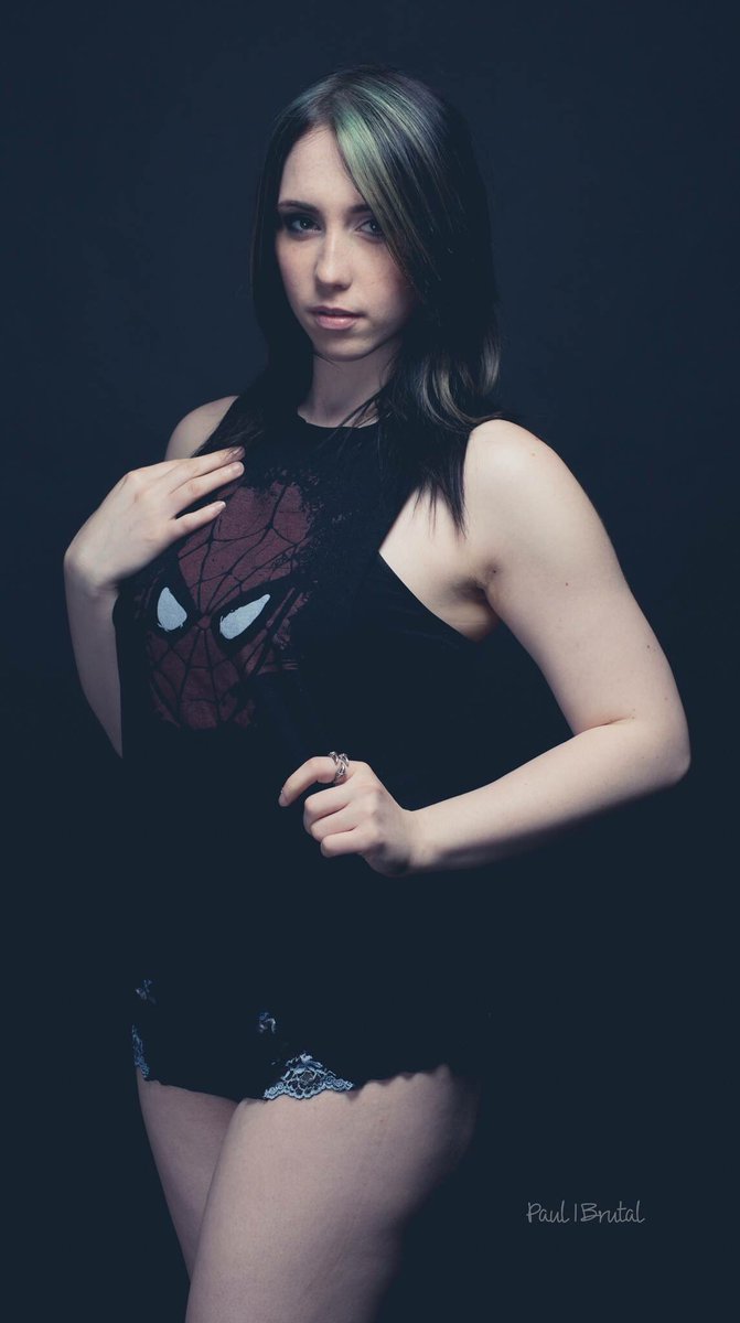 serenitysteph's tweet photo. #tbt from a few years ago when I did this fun shoot with photographer @paul_brutal  and mua Painkiller Penny. Had an allergic reaction in the subway and I was high as f*ck on Benadryl XD good times #spiderman #undies #boudoir #dark #curves #thighs #actress #modeling #geekgirl https://t.co/K73QLhfPQT