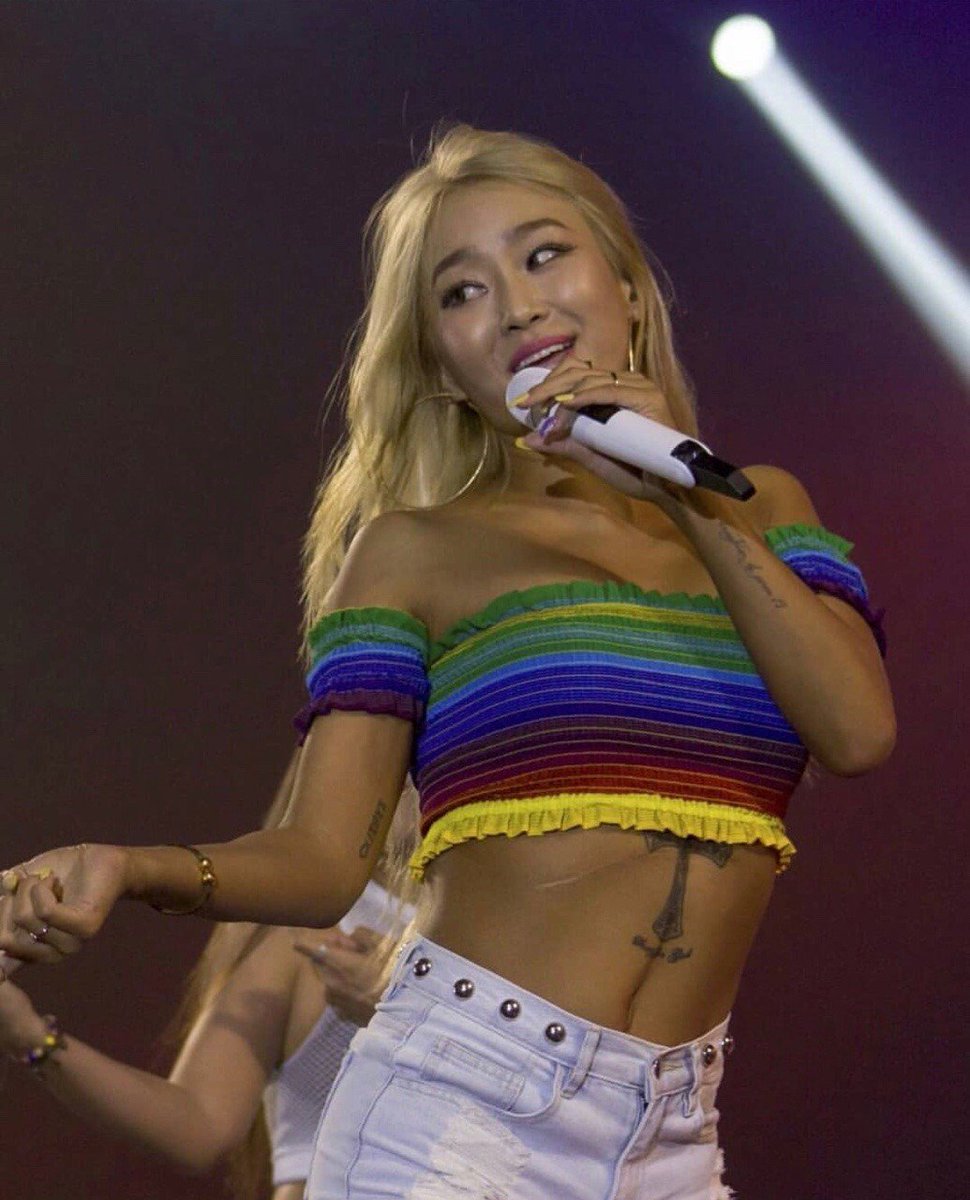 iilsanjoon's tweet photo. Hyolyn has had some looks these past comebacks https://t.co/djNMWUrgSW
