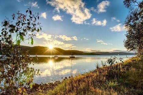 JasonTSmithAUS's tweet photo. Honoured to be sharing today at the inaugural Nature is Good Medicine Health Summit. The program promises to explore a collaboration of govt, industry, community, &amp; healthcare to optimise healthy people through nature and #greenexercise.  #greentherapy #physio #backinmotionhg https://t.co/puUd4NchmA