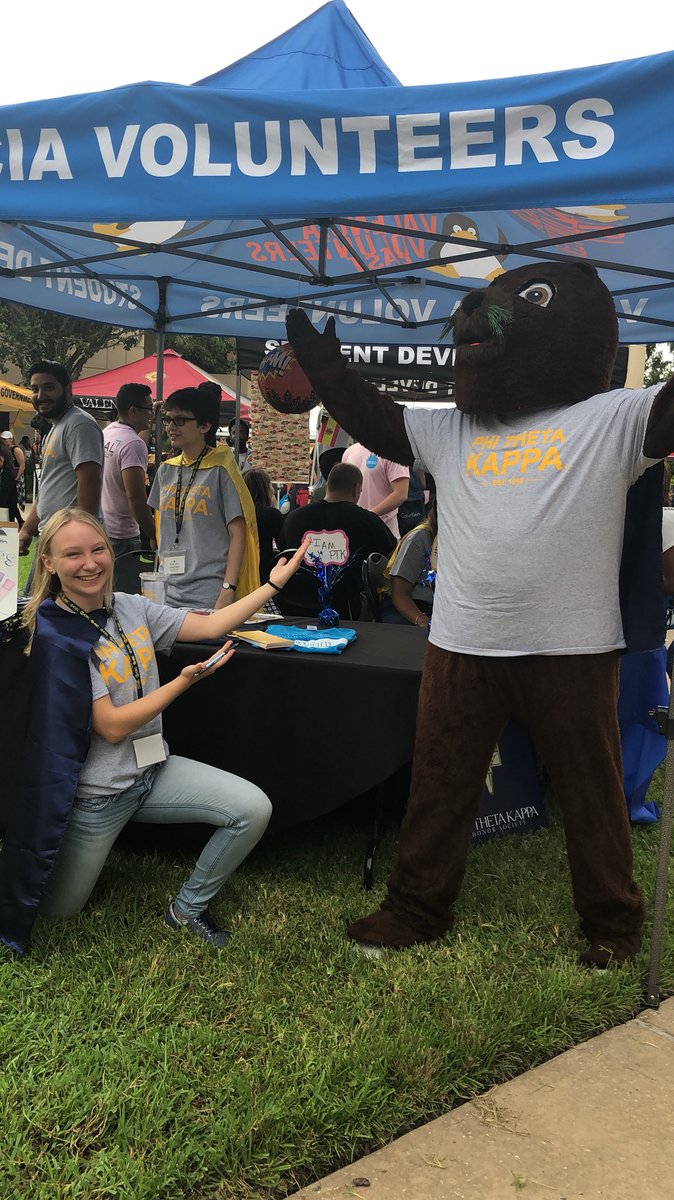 AGOPTK's tweet photo. 💥CLUB RUSH 2018💥
“Life doesn’t give us purpose. We give life purpose” —The Flash
#ottersinaction #joinptk #iamptk #ptkproud #ptk #phithetakappa #alphagammaomega #valenciacollege #valencianow https://t.co/1mlcWVos9Z