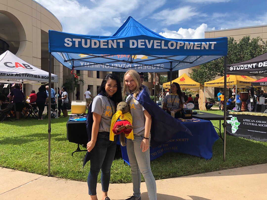 AGOPTK's tweet photo. 💥CLUB RUSH 2018💥
“Life doesn’t give us purpose. We give life purpose” —The Flash
#ottersinaction #joinptk #iamptk #ptkproud #ptk #phithetakappa #alphagammaomega #valenciacollege #valencianow https://t.co/1mlcWVos9Z