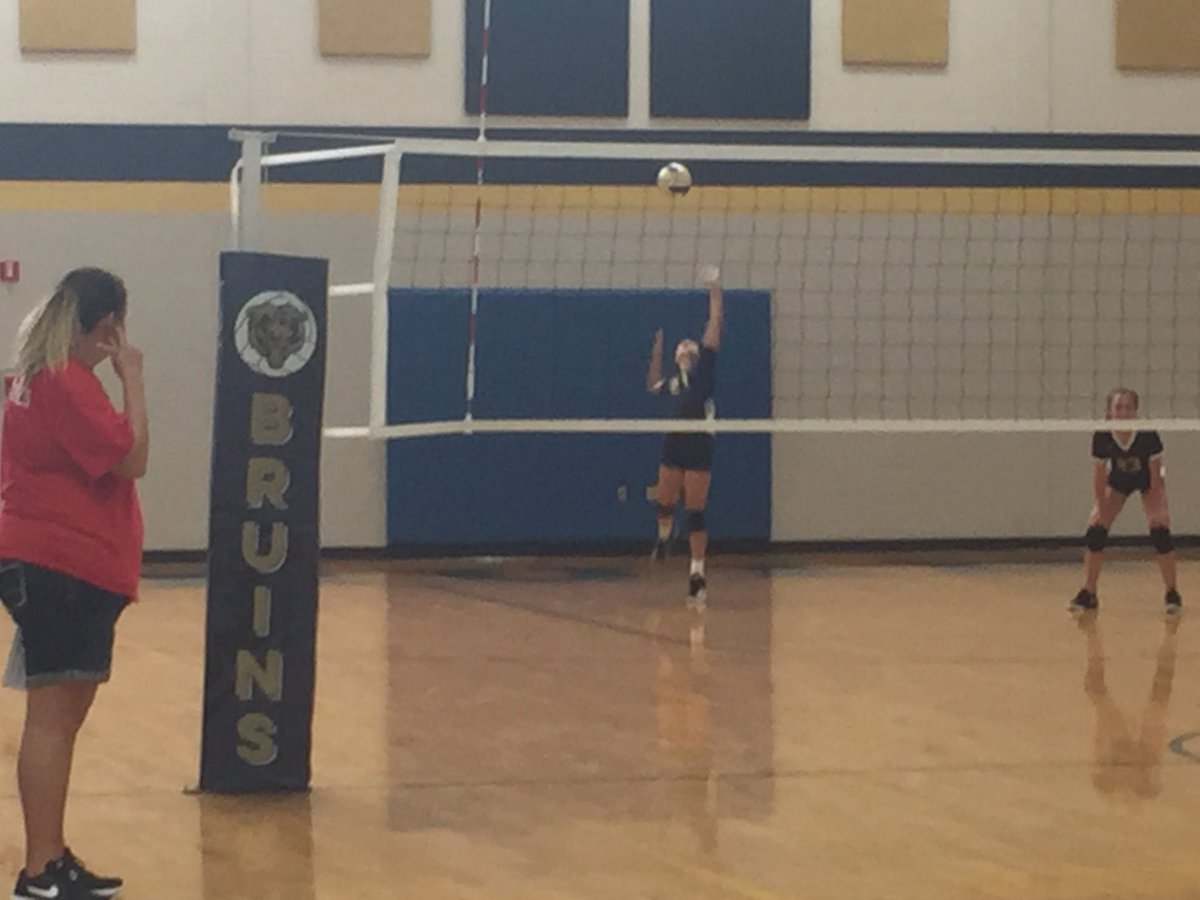 TWMSports's tweet photo. Despite a few injuries, the #7VB Lady Bruins defeated @SouthmontJrHigh in the second set 25-10 to take the W!
#GoodThingsBruin https://t.co/1ILA9SIQQb