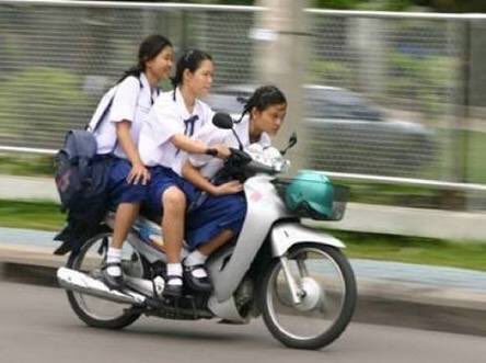 奈良県の国道24号線でバイク事故 ん バイク3台で6人死亡 2人重傷 なんか数合わんくないですか Togetter 奈良県の国道24号線でバイク事故 ん バイク3台で6人死亡 2人重傷 なんか数合わんくないですか Togetter