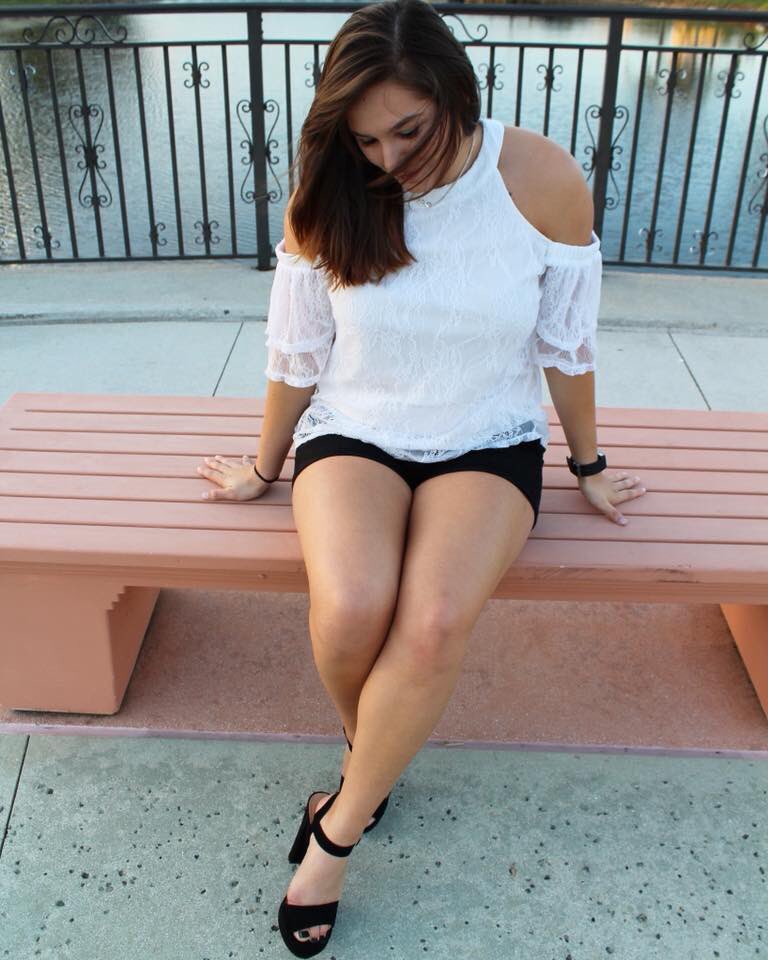 shopbestdressed's tweet photo. Get your whites in before Labor Day! 💁🏻♀️ ✨ #ootd #personalstyle #currentlywearing #fblogger #whatiwore #realoutfitgram #lotd #fromwhereistand #fashiondiaries #windn #outfitgoals #onlineshopping #shopbestdressed #fashionapplication #whatsyourstyle #onlineshopping #white https://t.co/sO8nRDJUl4