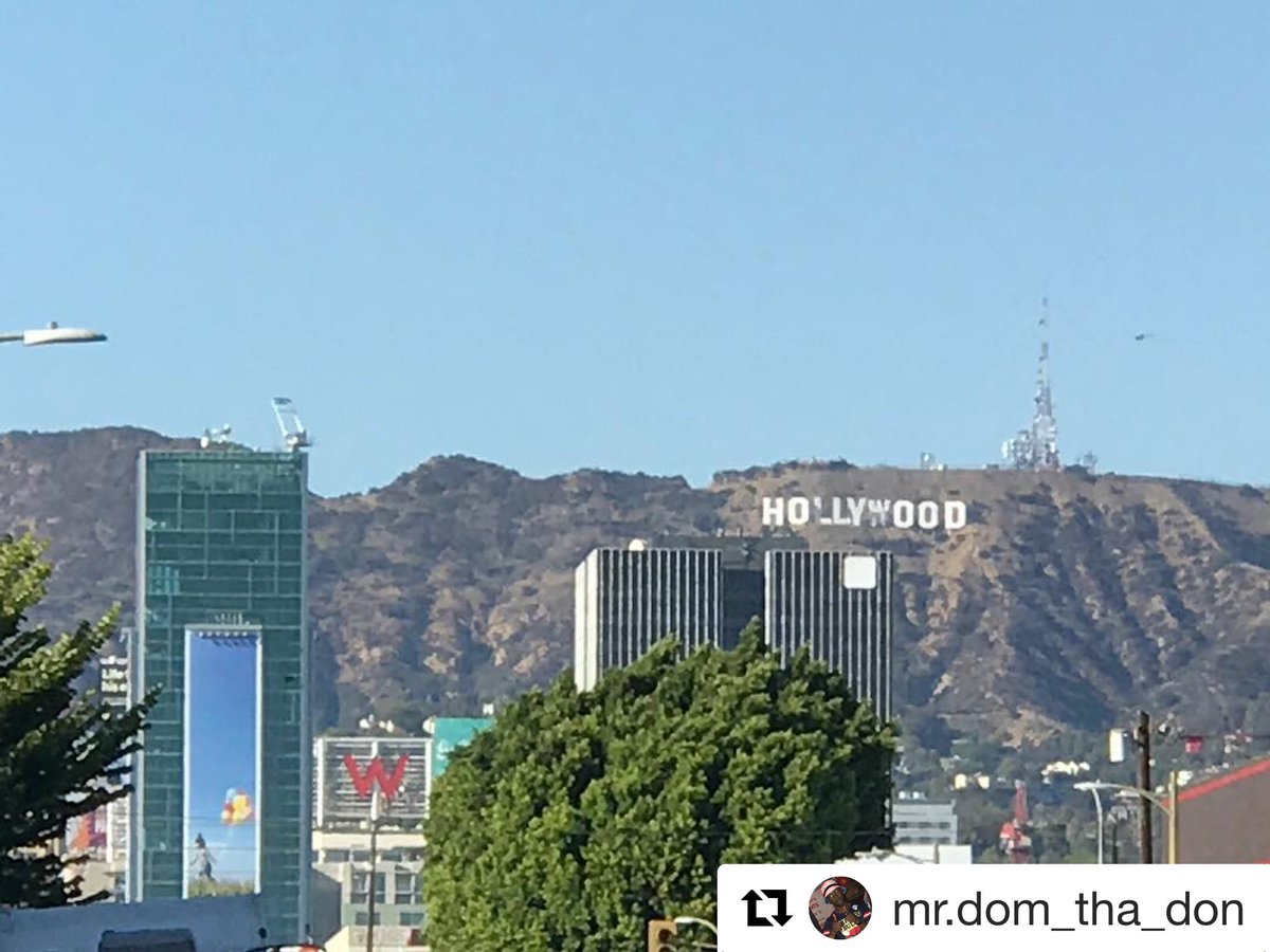 HMDBID's tweet photo. Blue skies! Classic Hollywood. 😎 #HollywoodMediaDistrict #HMDBID https://t.co/NClEfL5QHe
