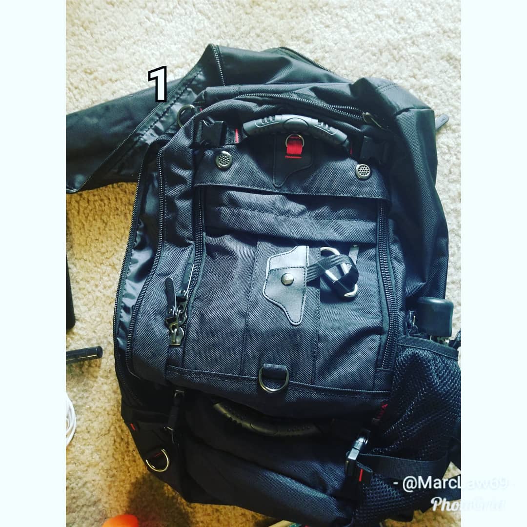 AtlBlerd's tweet photo. Got my #ConPack #NerdPack together for #DragonCon #DragonCon2018 @DragonCon with all the essentials like chargers, toiletries and most importantly SNACKS!

#Blerd #Nerd https://t.co/1DbIlnLiX2