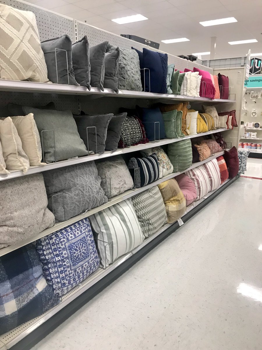 StefTargetVM's tweet image. Pillow isle got some love today.