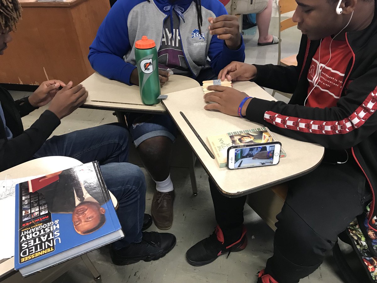 smith_matthew89's tweet photo. brought STEM into US History today. The kids loved the building challenge, and it was a good opener into urbanization! #skyscraperchallenge #timelapsevideos https://t.co/9DyZk0iBL5