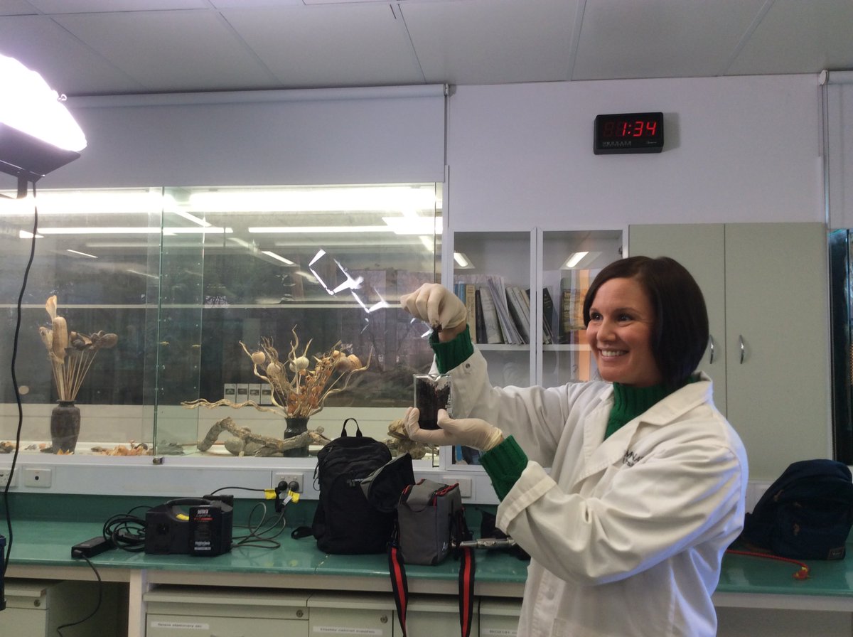 Monash_Science's tweet image. Using worms and fish, how does @MonashBiol biologist Dr Minna Saaristo study the effects of chemical contaminants in wildlife? Dr Saaristo will be talking about her research in an upcoming episode of @ScopeTV11 #MonashEvolution #BobWongLab