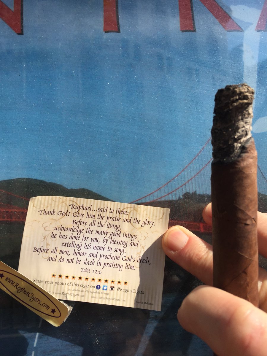 tomritchie20's tweet photo. Smoking &amp; praying!!!#reginacigars https://t.co/V93cymqgrF