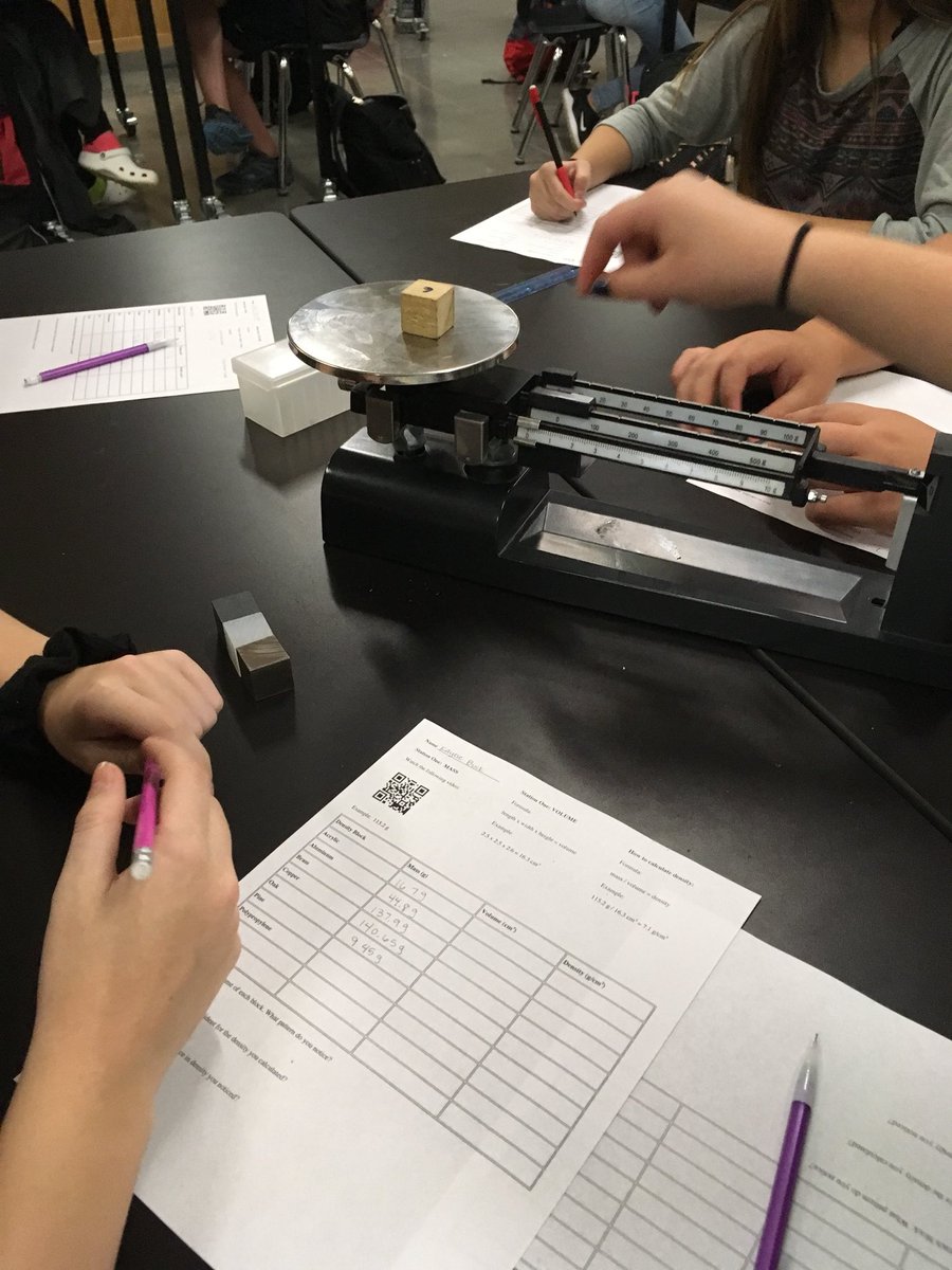 SciTeach26's tweet photo. Calculating the density of objects with different mass but the same volume! #DensityBlocks #ScienceRulez #TroySouth https://t.co/j1EUdE0lbe