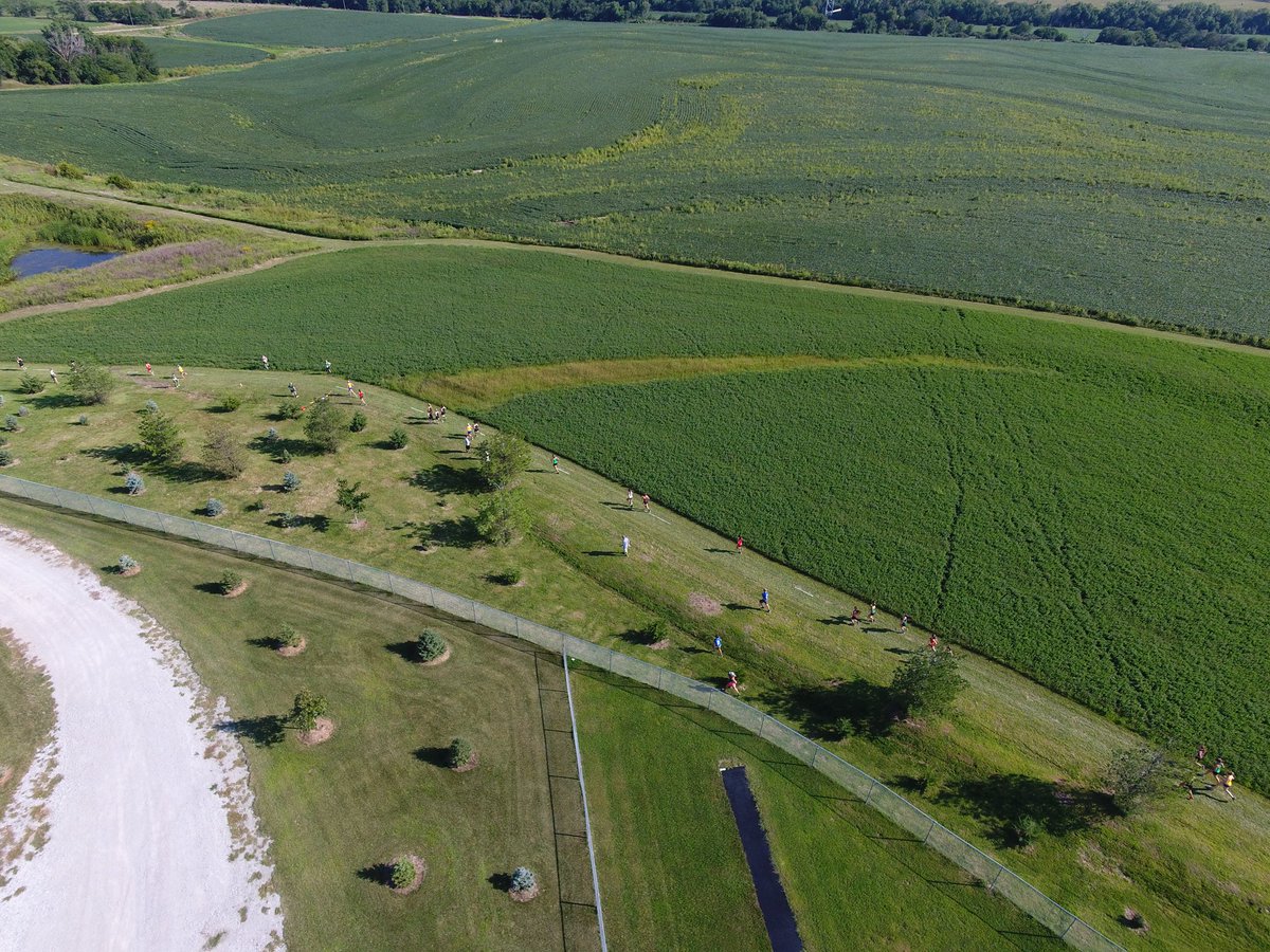 BeatriceHigh's tweet photo. Really cool pics from Cross Country and Tennis today from Mr. Johnson’s drone. https://t.co/POmEm6NTIA