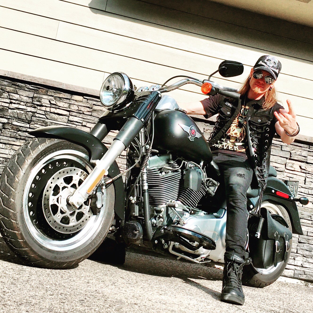 Pete Klassen 今日ハーレーのファットボイ乗って来たぜ これターミネーターが乗ってたバイクだから超 好き Harleydavidson Wornstar Wornstarclothing Canadianrocker Pete Klassen 今日ハーレーのファットボイ乗って来たぜ これターミネーターが乗ってたバイクだから超 好き Harleydavidson Wornstar Wornstarclothing Canadianrocker