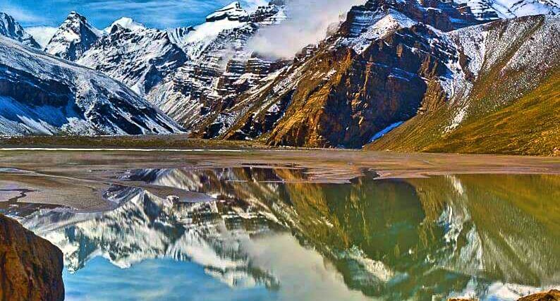 tripoto's tweet image. This gorgeous lake awaits you to go #breathless in #Spiti and no we're not talking about #ChandraTaal
buff.ly/2PRubIQ